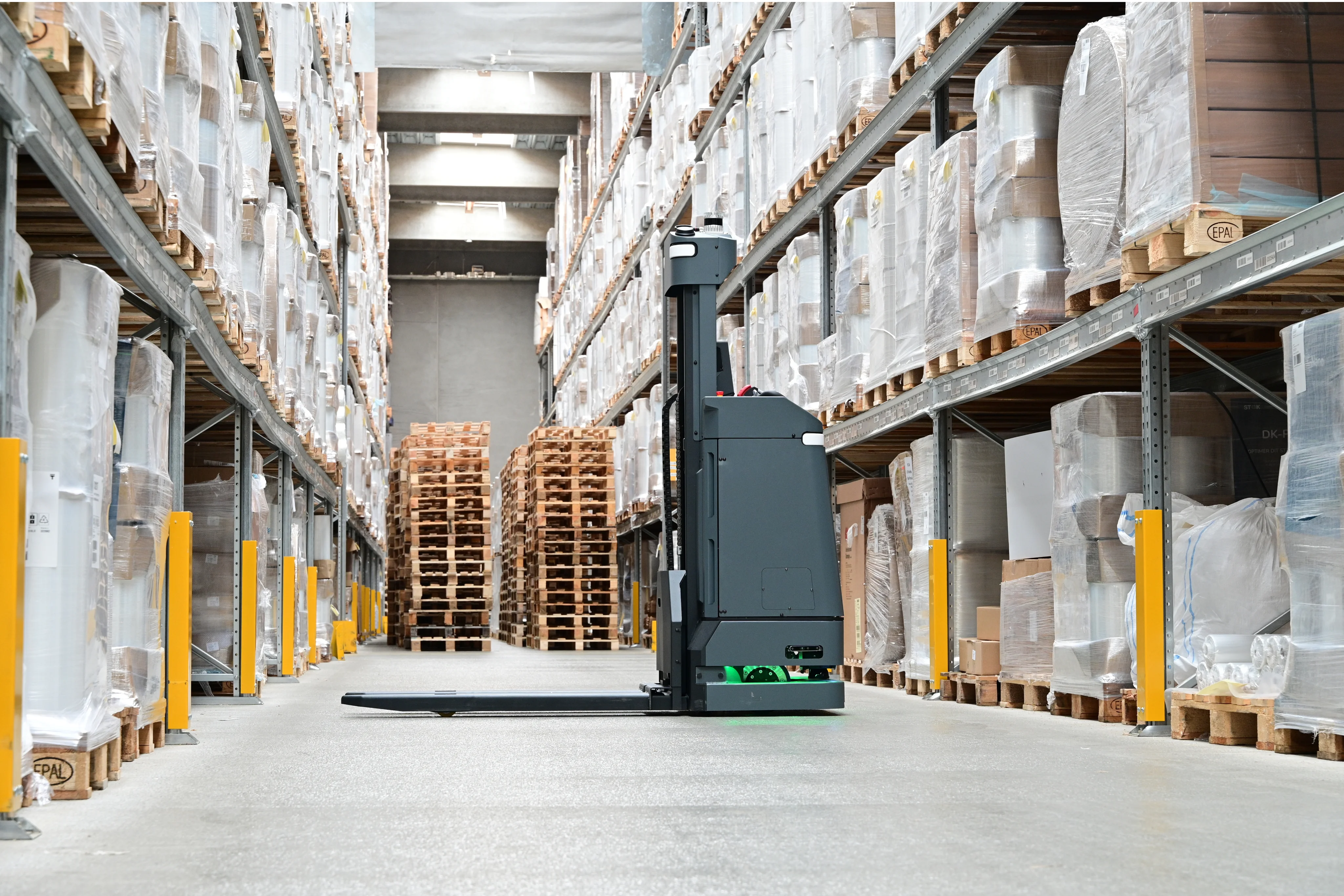 Mobile Industrial Robots (MiR)